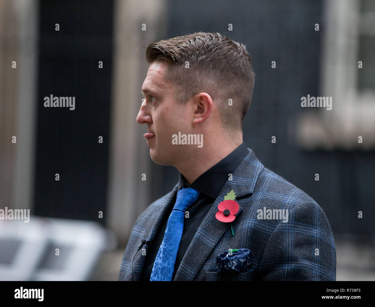 Stephen Yaxley Lennon aka Tommy Robinson, Janice Atkinson, député européen, et le vétéran Alan main Elderbrown dans pétition concernant le traitement de soldat 'X' à Downing Street. Avec : Stephen Yaxley Lennon aka Tommy Robinson Où : London, Royaume-Uni Quand : 06 novembre 2018 Crédit : Wheatley/WENN Banque D'Images