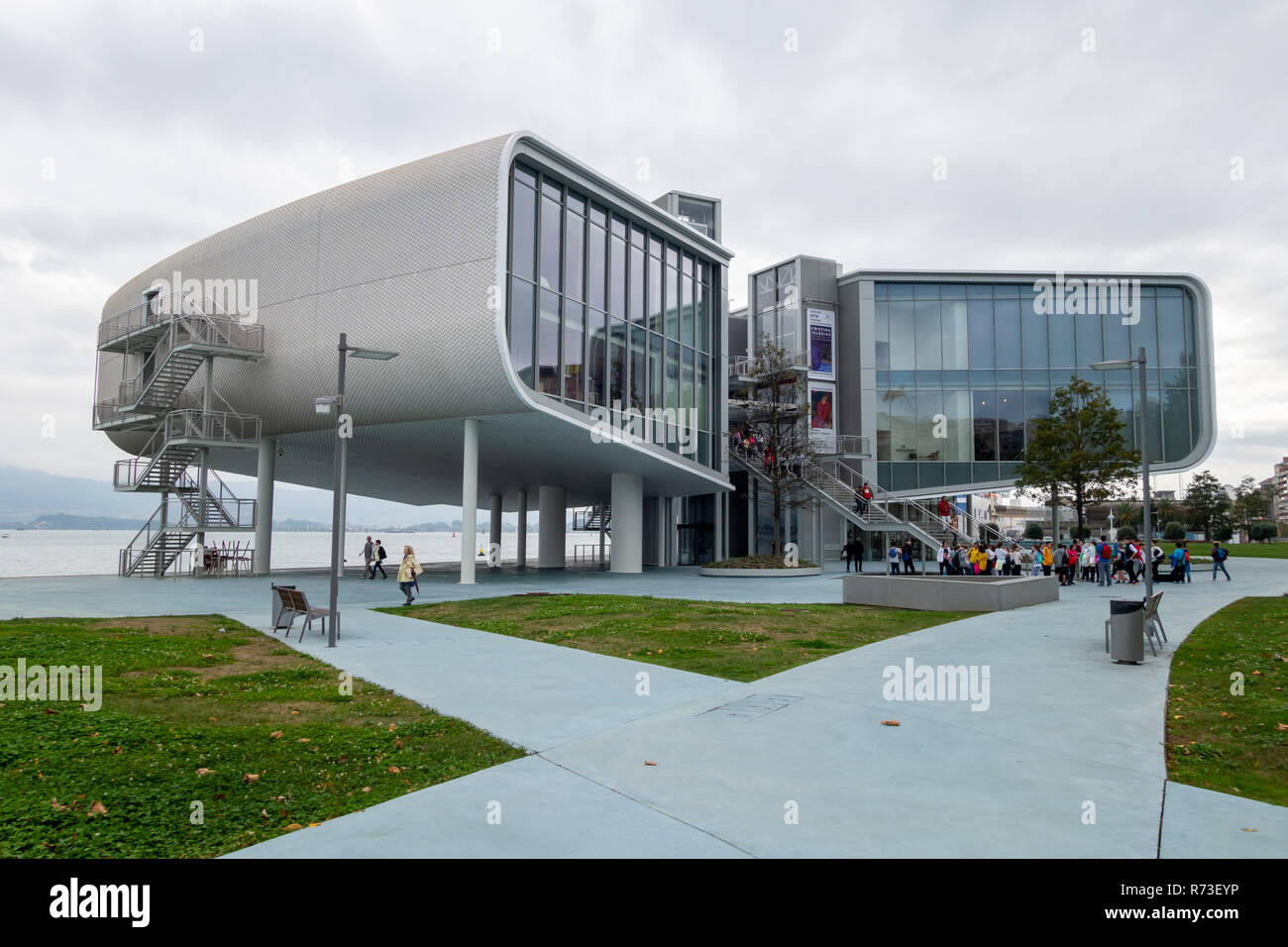 Centro Botin bâtiment culturel, un espace moderne pour des expositions artistiques et d'enquête Banque D'Images