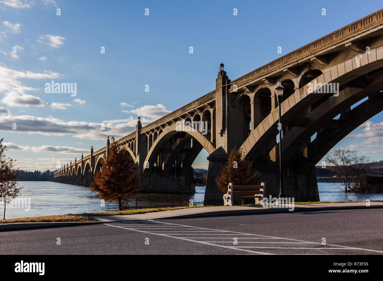 Veterans Memorial pont traversant la rivière Susquehanna, dans le centre de Pa Banque D'Images