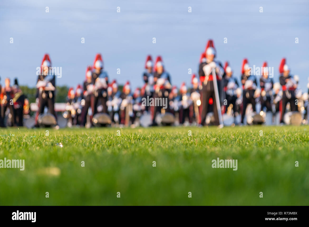 Plus de détails dans une musique, spectacle et fanfare. Avec un arrière-plan de l'herbe et soleil du soir à utiliser comme papier peint Banque D'Images