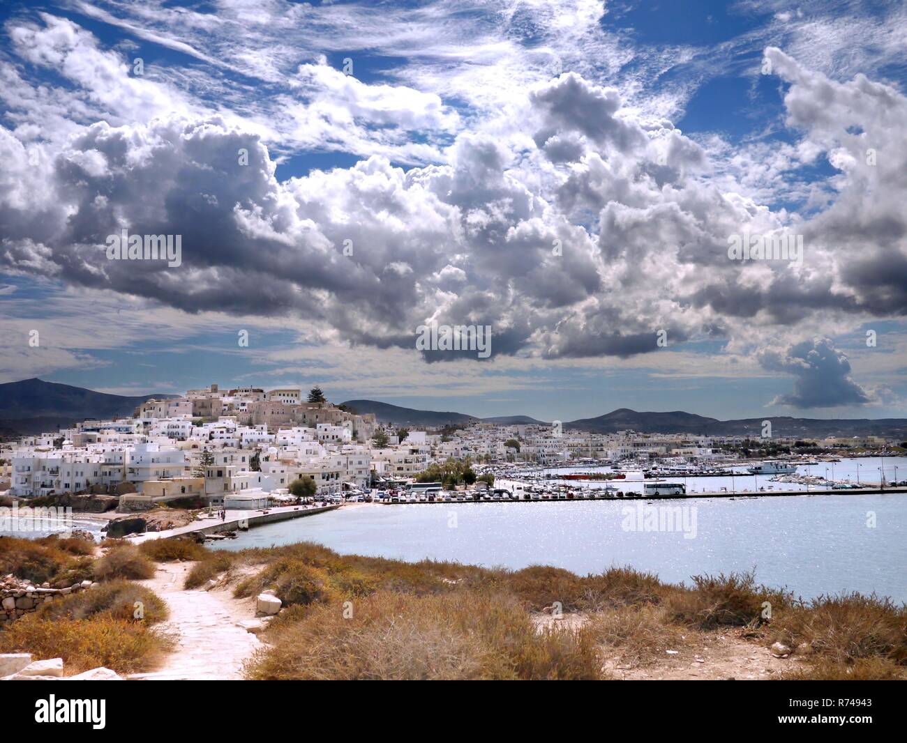 Vue de l'ancienne ville de Chora, Naxos Island, Grèce. Naxos est la plus grande des Cyclades. Banque D'Images