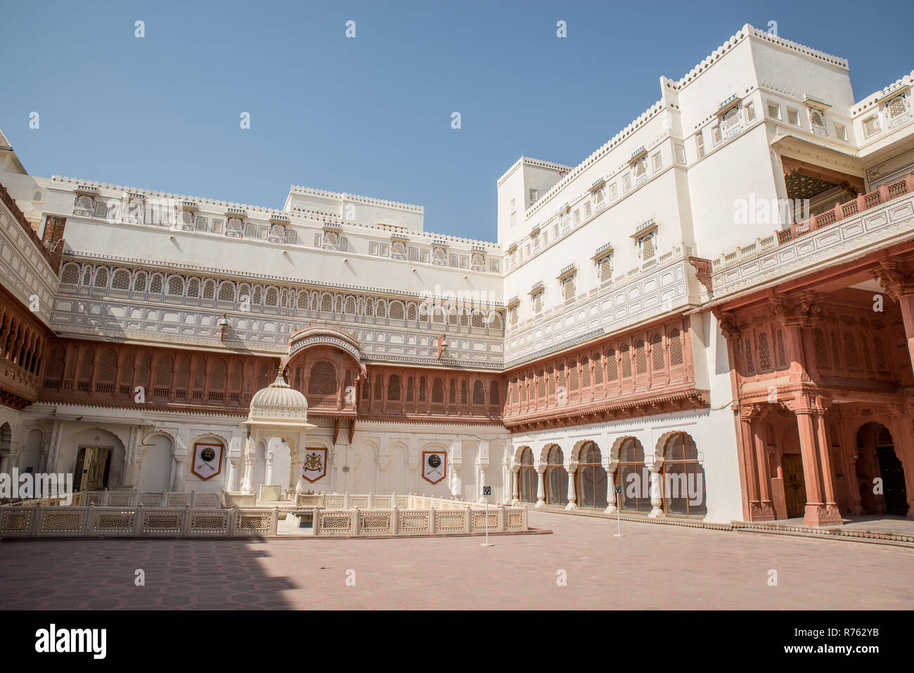 Cour intérieure du fort Junagarh, Bikaner, Rajasthan, Inde Banque D'Images