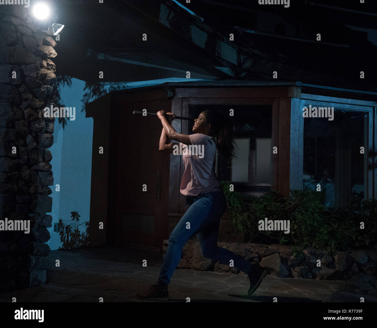 DATE DE SORTIE : Mai 11, 2018 Title : Rupture dans le studio : Universal Pictures Réalisateur : James McTeigue PLOT : une femme se bat pour protéger sa famille lors d'une invasion de domicile. Avec : GABRIELLE UNION, Billy Burke, Richard Cabral. (Crédit Image : © Universal Pictures/photos) Banque D'Images