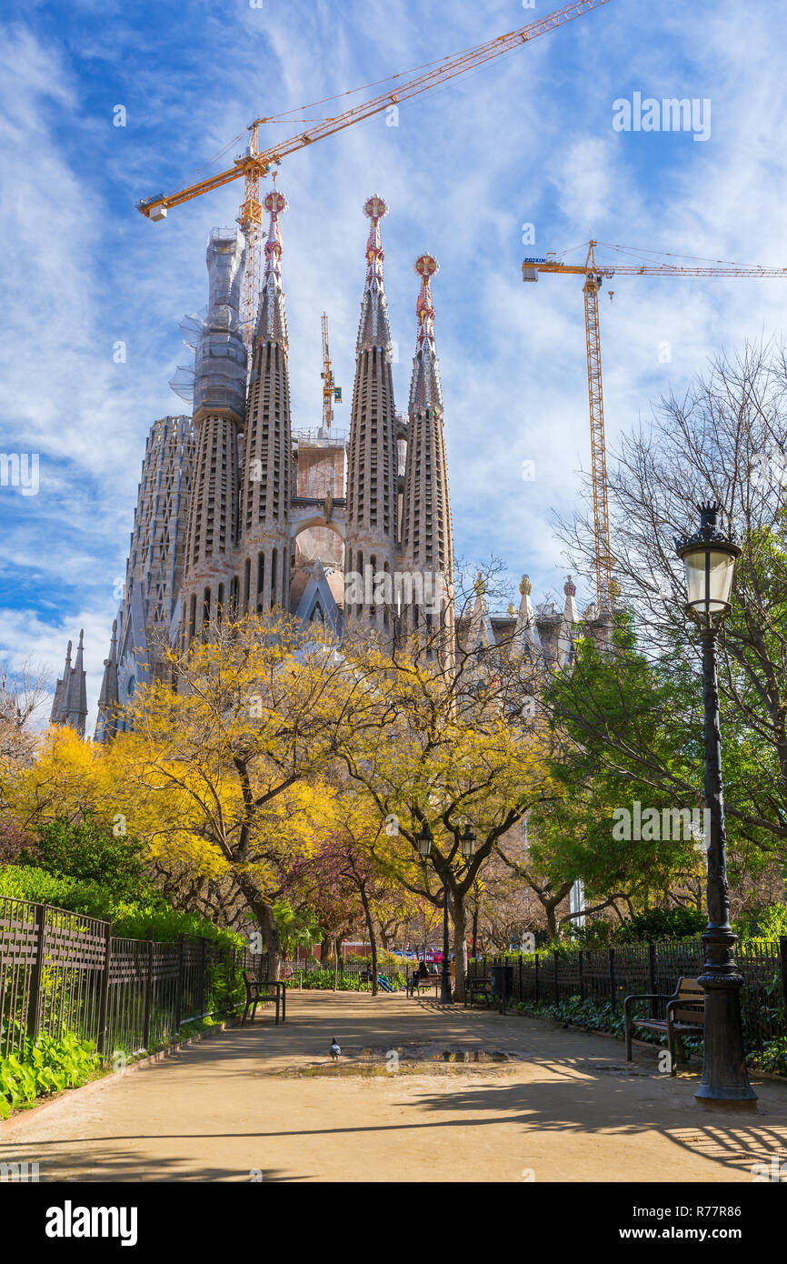 Barcelone, Espagne - 26 mars 2018 : La Sagrada Familia - l'impressionnante cathédrale conçue par Gaudi, qui est en cours de construction depuis le 19 mars 1882 et n'est pas Banque D'Images