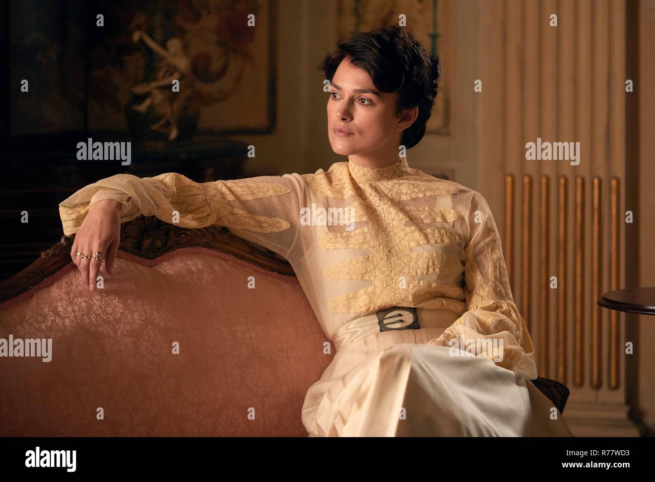 Titre original : COLETTE. Titre en anglais : COLETTE. Année : 2018. Directeur : Laver Westmoreland. Stars : Keira Knightley. Credit : BOLD FILMS / Album Banque D'Images