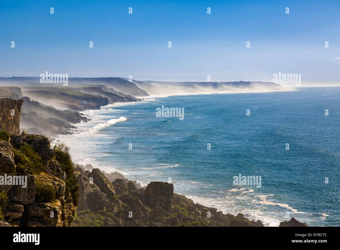 Falaises De La Côte Atlantique Entre Sidi Boucht Et Lalla