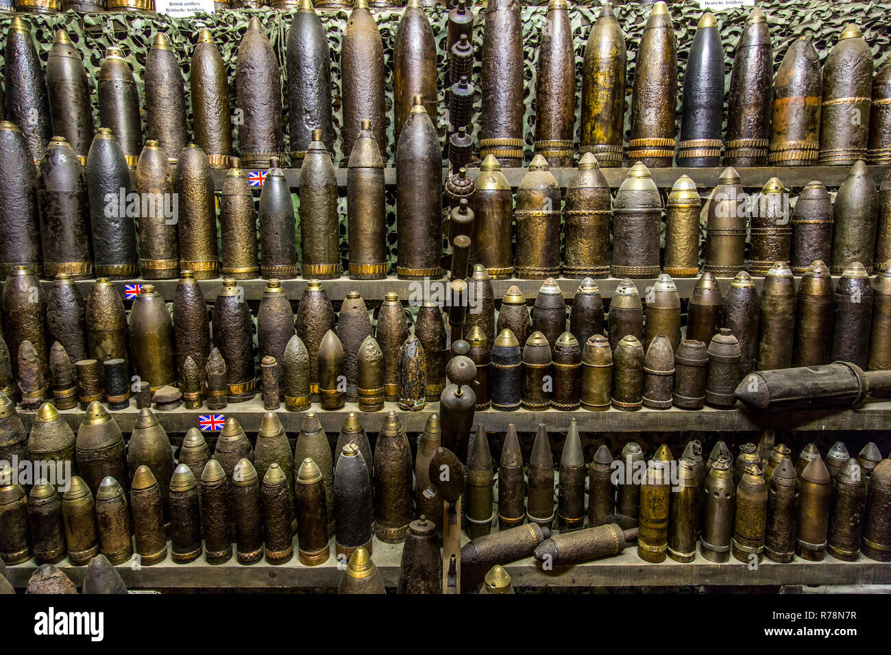 Les douilles de cartouche, Musée de la guerre de Hooge Crater, près d'Ypres, Flandre occidentale, Belgique Banque D'Images