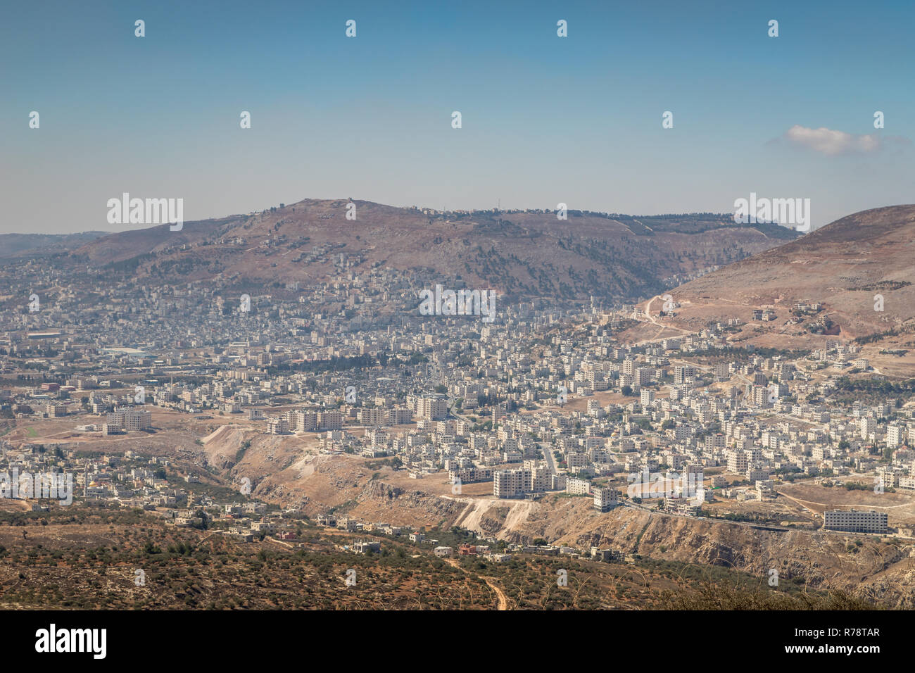 Panorama de Naplouse (Shomron ou Sichem) et le Mont Garizim Banque D'Images