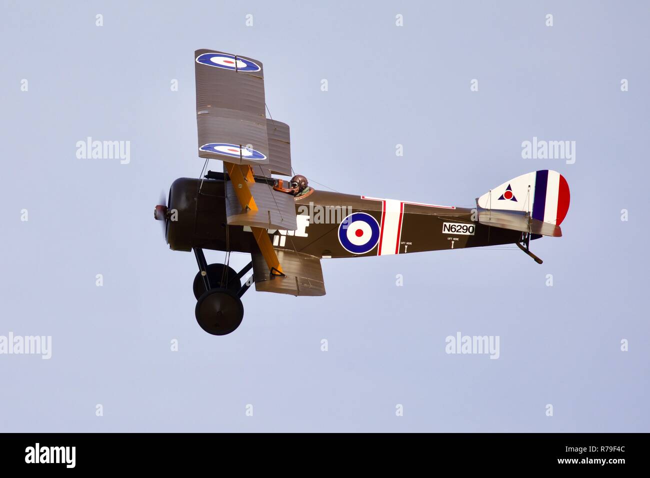 Sopwith Triplane volant à l'Airshow spectacle militaire 2018 à Old Warden Banque D'Images