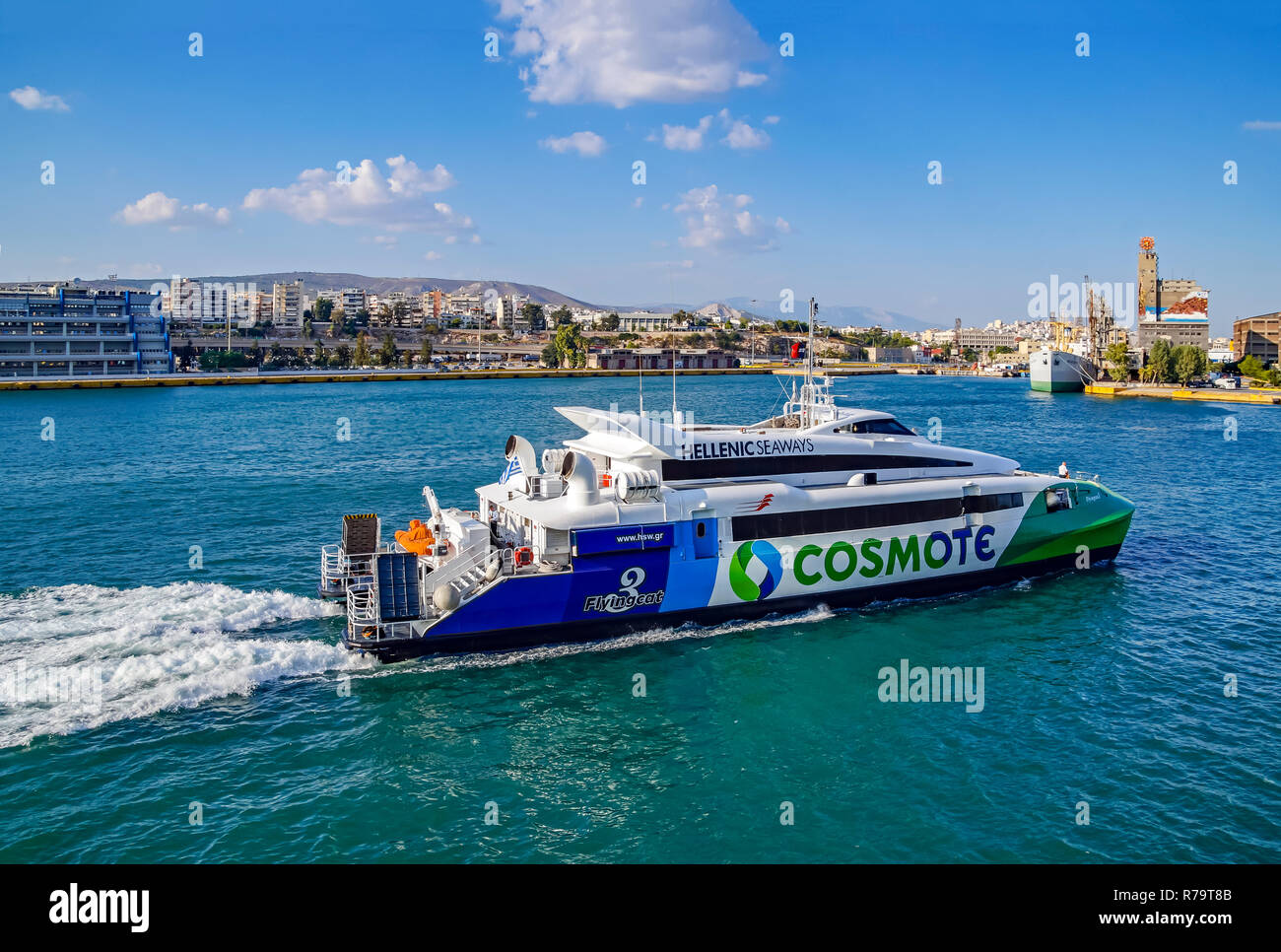 Hellenic Seaways Flying Cat 3 rapide de passagers au port de Piraeus Athens Grèce Europe Banque D'Images