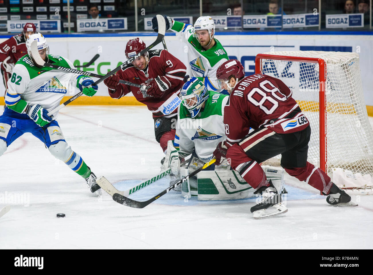 07.12.2018. RIGA, Lettonie. Ligue de hockey de l'équipe (KHL) saison 2018/2019 Dinamo Riga jeu vs Salavat. Banque D'Images