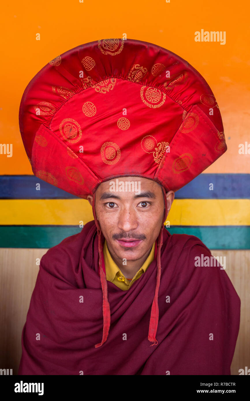 Leh, Inde - 21 juin 2017 : Yuru Kabgyat festival bouddhiste à Lamayuru Gompa, Ladakh. Moine bouddhiste tibétain portrait Banque D'Images