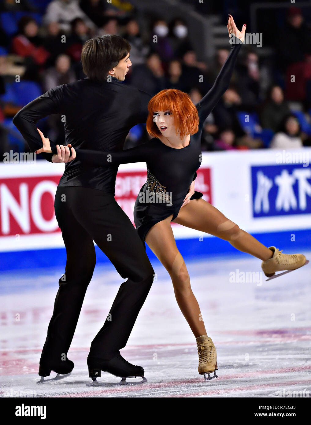Vancouver, Canada. Dec 8, 2018. Zagorski Tiffani (R) et Jonathan Guerreiro de Russie la concurrence dans l'image Danse Danse sur glace senior à l'Union internationale de patinage (ISU) Grand Prix of Figure Skating Final à Vancouver, Canada, le 8 décembre 2018. Crédit : Andrew Soong/Xinhua/Alamy Live News Banque D'Images