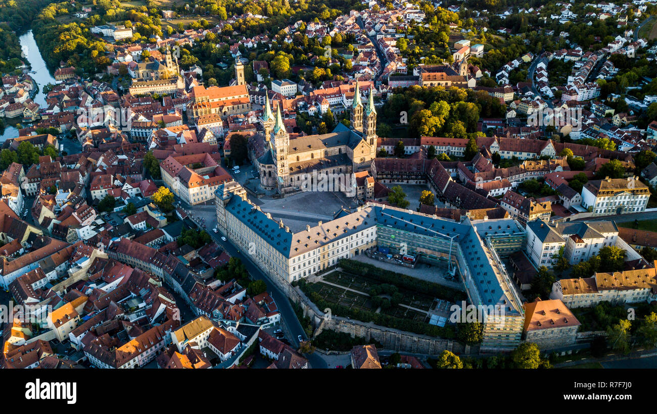 La Cathédrale de Bamberg et Neue Residenz, des palais du 17ème siècle et jardin de roses, Bamberg, Allemagne Banque D'Images