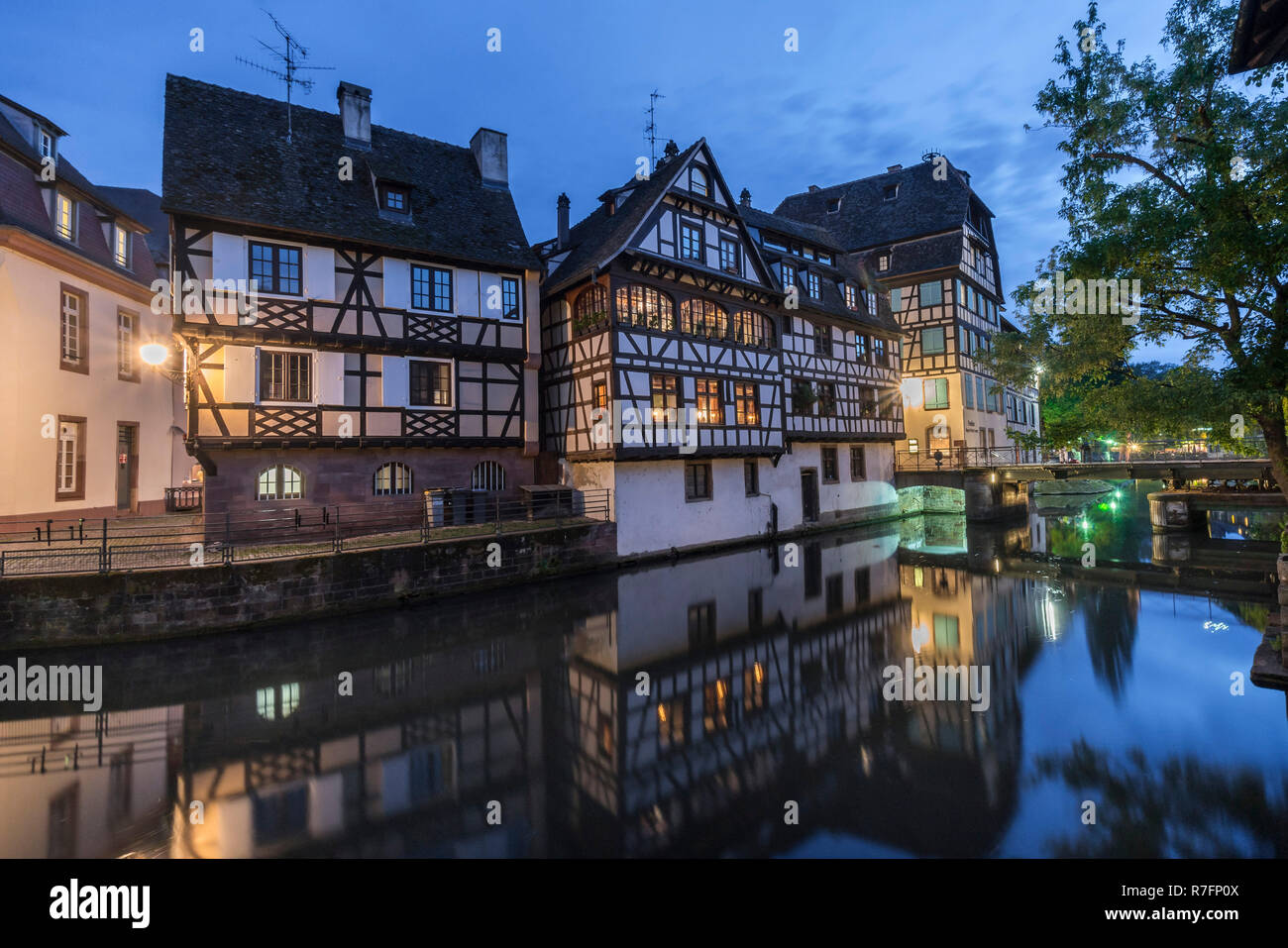 Maisons traditionnelles dans la Petite France, Strasbourg, Alsace, France Banque D'Images