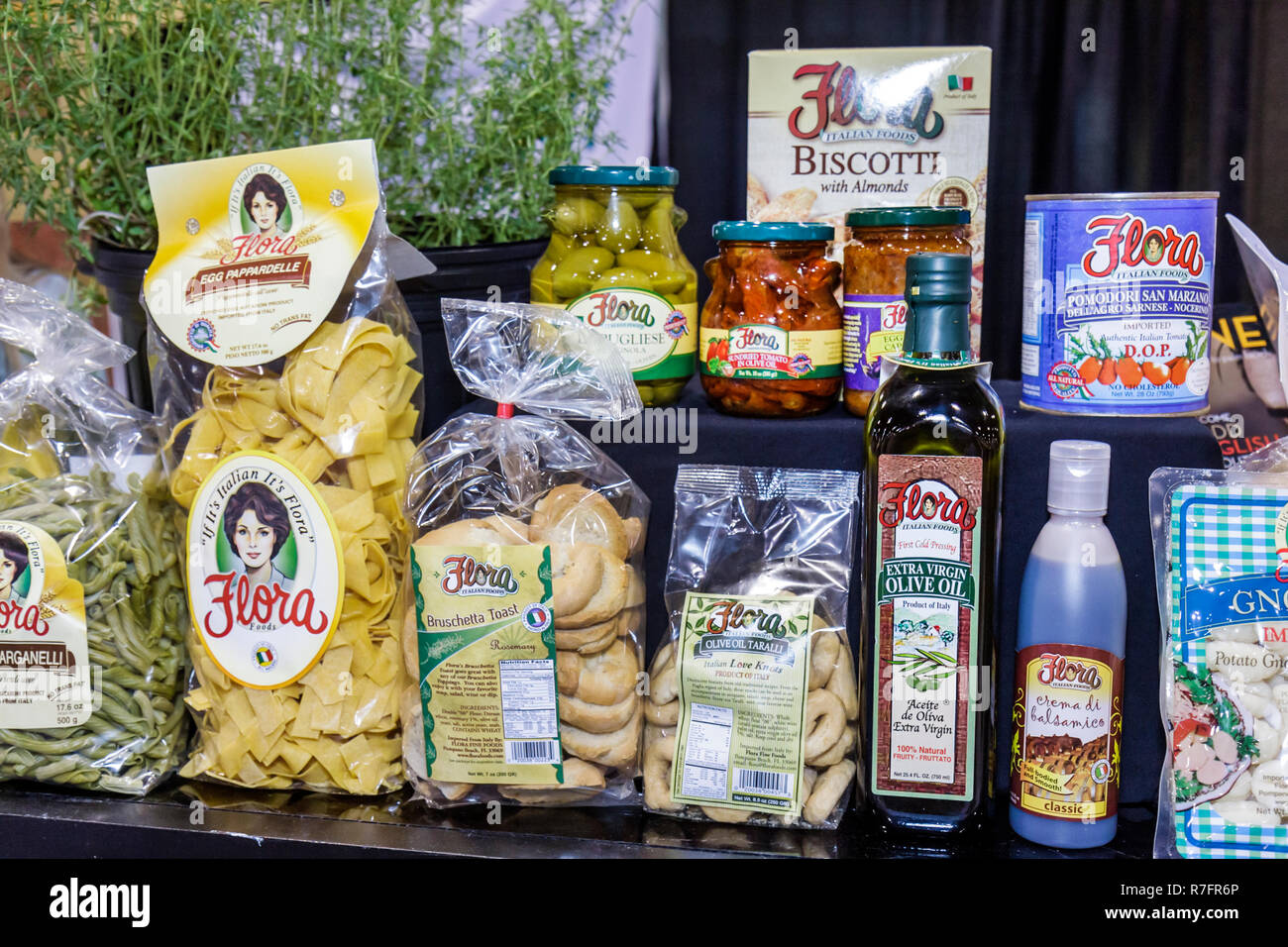 Miami Beach Florida,Miami Beach Convention Center,centre,Mediterranean Experience Trade Fair,exposant,importation,exportation,commerce international,Flora Food Banque D'Images