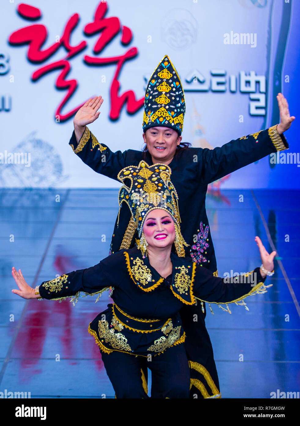 Des danseurs d'Anak seni asia Dance groupe de Malaisie se produisent au festival de danse Maskdance qui s'est tenu à Andong, en Corée du Sud Banque D'Images