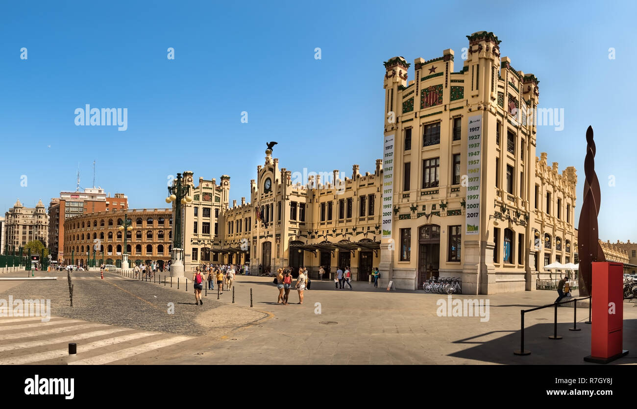 Valence, Espagne - Juillet 5th, 2018 : vue panoramique de la gare de Valence aérogare, Estacion del Nord, Valence, Espagne. Banque D'Images