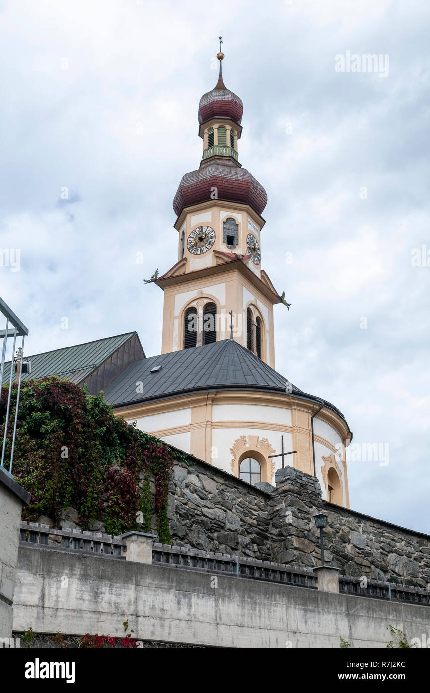 Fulpmes clocher de l'Église. Telfes im Stubaital, Tyrol, Autriche Banque D'Images