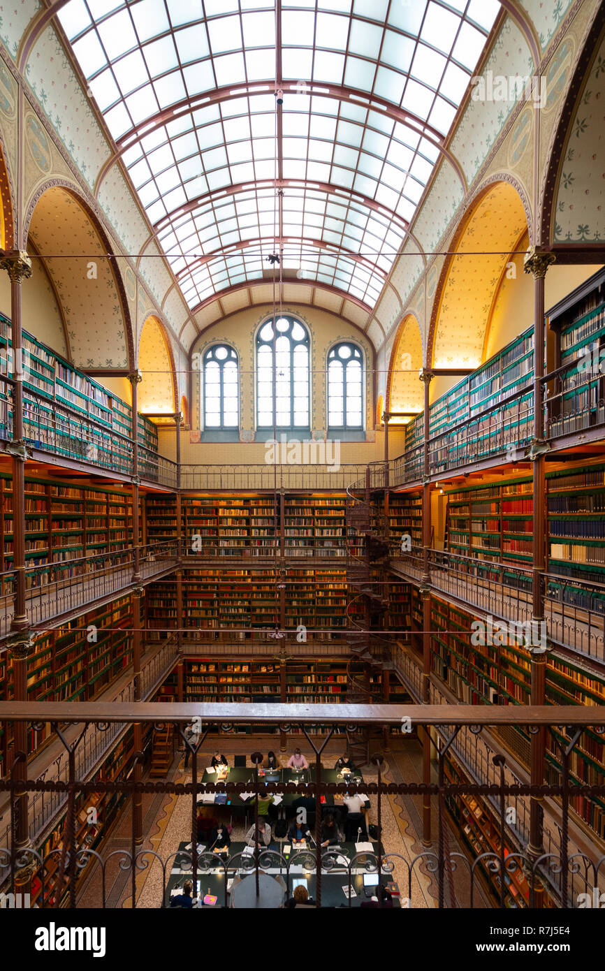 L'intérieur de l'histoire de l'art bibliothèque de recherche au Rijksmuseum à Amsterdam, Pays-Bas Banque D'Images