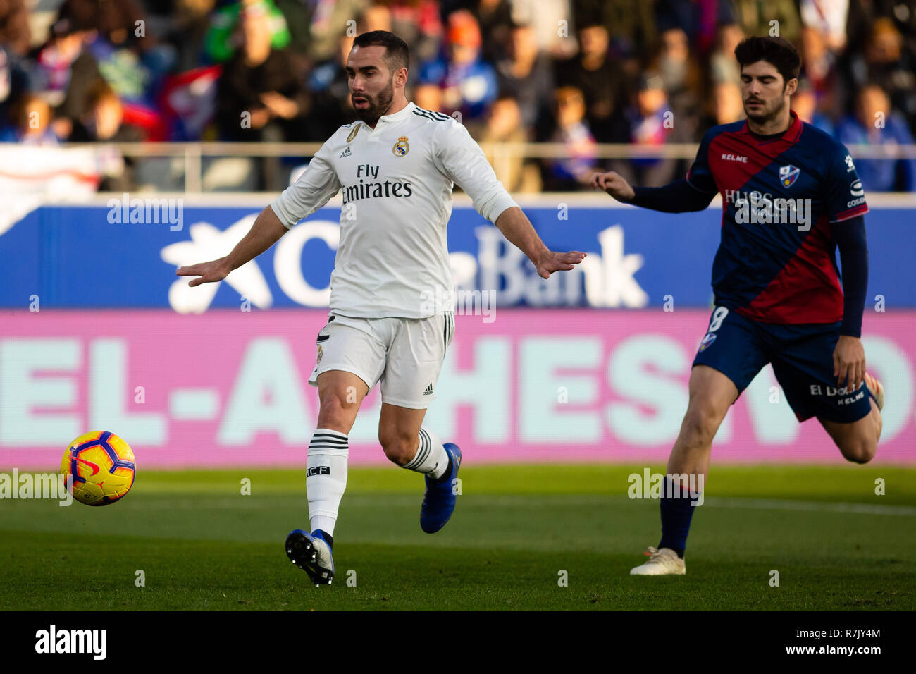 Huesca, Espagne. 09Th Nov, 2018. Carvajal du Real Madrid (2) au cours de la correspondance entre SD Huesca LaLiga et Real Madrid à El Alcoraz. Crédit : Daniel Marzo/Pacific Press/Alamy Live News Banque D'Images
