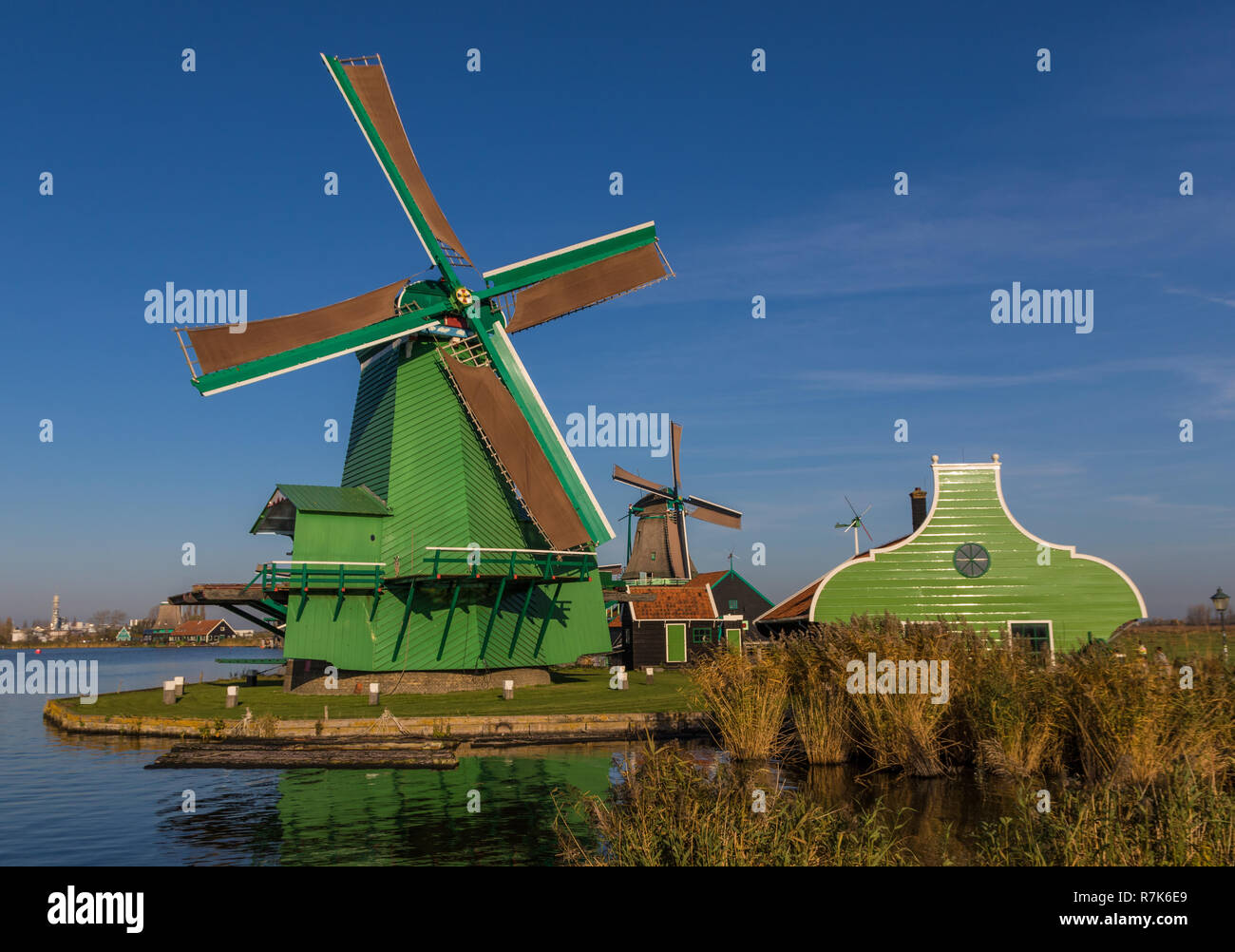 zaanse-schans-pays-bas-consid-r-e-comme-un-v-ritable-mus-e-ciel