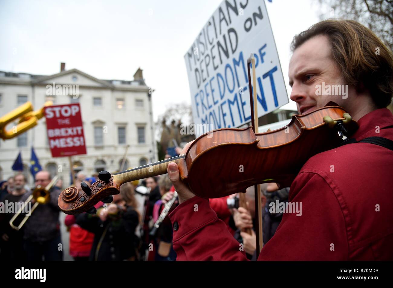 Anti-Brexit musiciens protestation, Westminster, London Crédit : Finnbarr Webster/Alamy Live News Banque D'Images