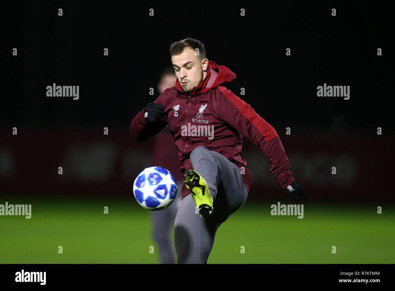 Liverpool, Royaume-Uni. 10 décembre 2018. Ligue des Champions, Xherdan Shaqiri formation de Liverpool à Melwood, Liverpool FC formation du sol à Liverpool le lundi 10 décembre 2018. L'équipe de formation de demain sont avant le match contre Napoli. Ce droit ne peut être utilisé qu'à des fins rédactionnelles. Usage éditorial uniquement, licence requise pour un usage commercial. Aucune utilisation de pari, de jeux ou d'un seul club/ligue/dvd publications pic par Chris Stading/Andrew Orchard la photographie de sport/Alamy live news Banque D'Images