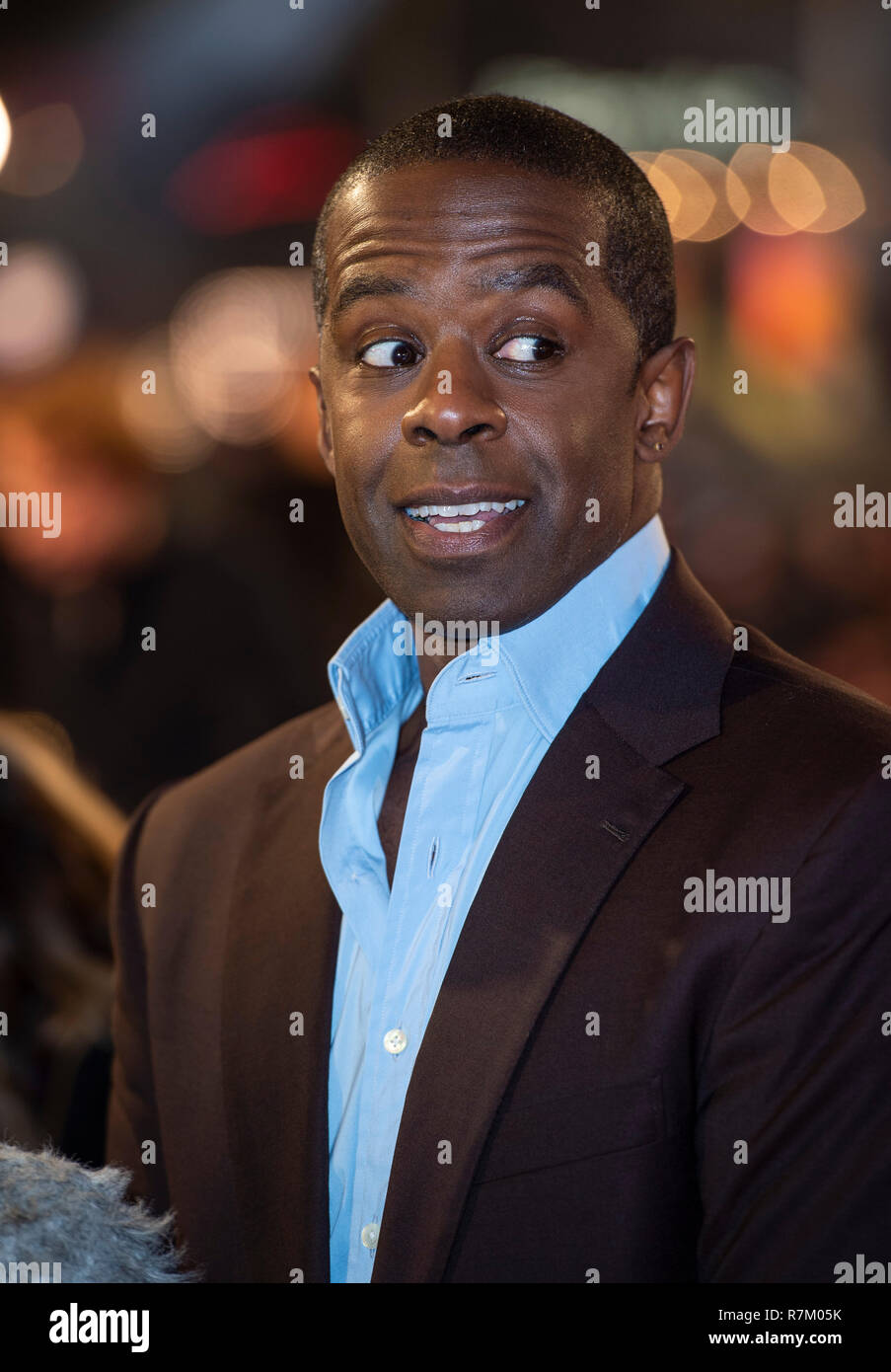 Londres, Royaume-Uni. 11Th Feb 2018. Adrian Lester assiste à la première européenne de "Mary Queen of Scots" au Cineworld Leicester Square, le 10 décembre 2018 à Londres, en Angleterre. Crédit : Gary Mitchell, GMP Media/Alamy Live News Banque D'Images