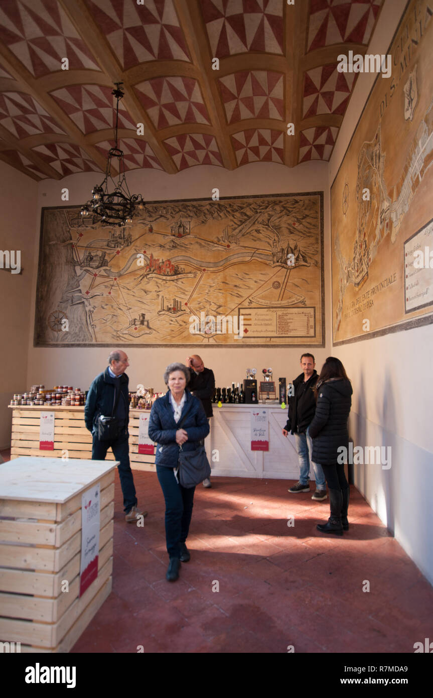 La truffe blanche. (Tuber magnatum Pico), juste, en novembre Banque D'Images