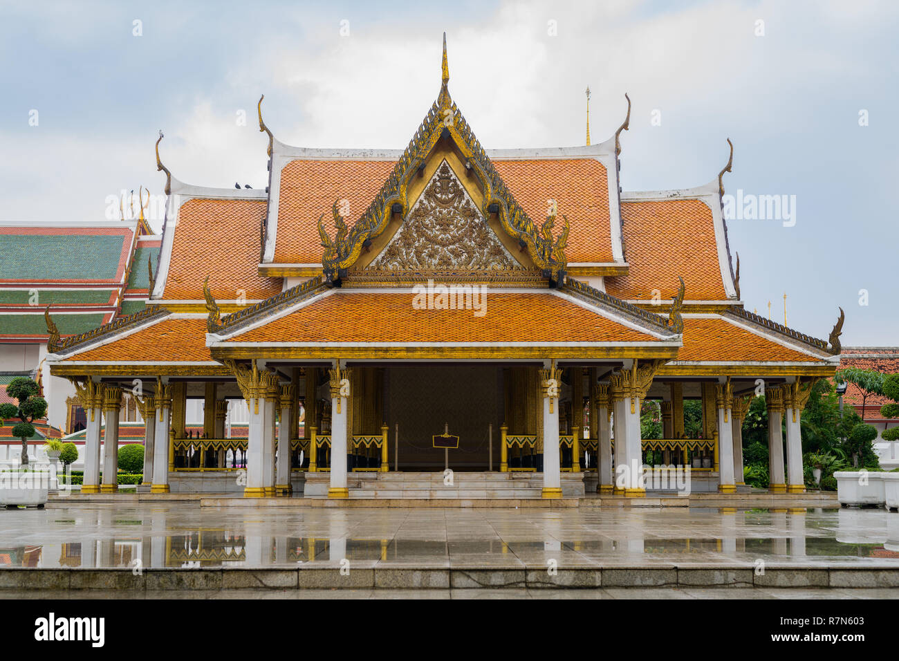 Vue paysage de Ratchanatdaram Temple à Bangkok, Thaïlande Banque D'Images