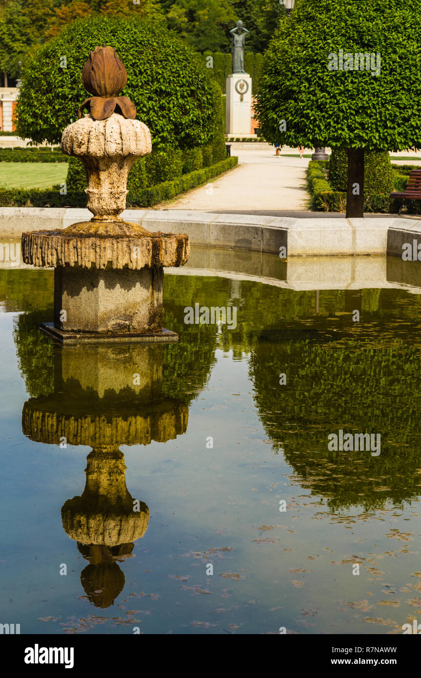 La Plaza del parterre dans le parc del Buen Retiro, Madrid Banque D'Images La Plaza del parterre dans le parc del Buen Retiro, Madrid Banque D'Images