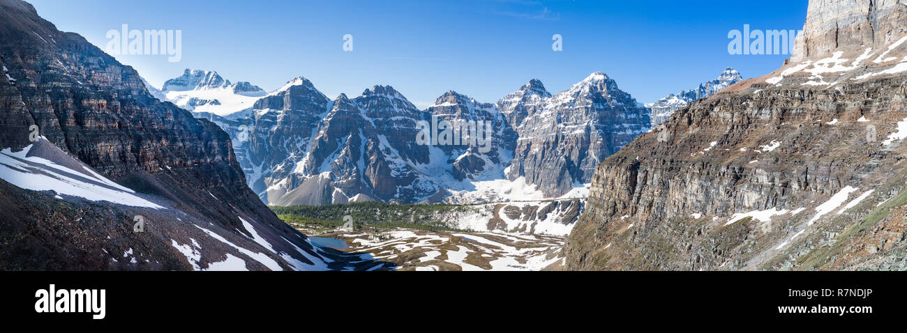 Image panoramique de dix pics de col Sentinel, Banff National Park, Alberta, Canada Banque D'Images