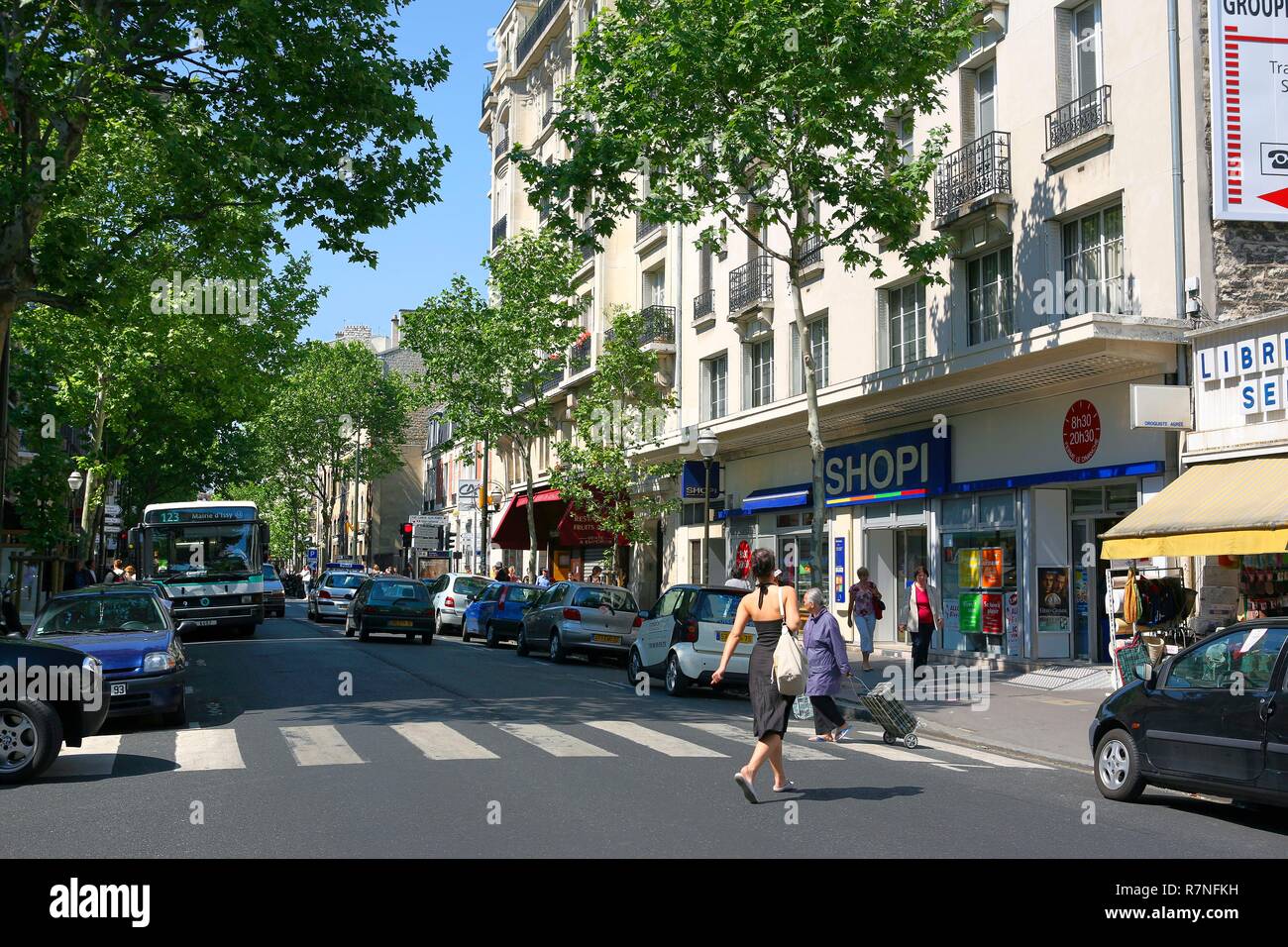 France, Hauts de Seine, Boulogne Billancourt, Boulevard Jean Jaures Photo  Stock - Alamy