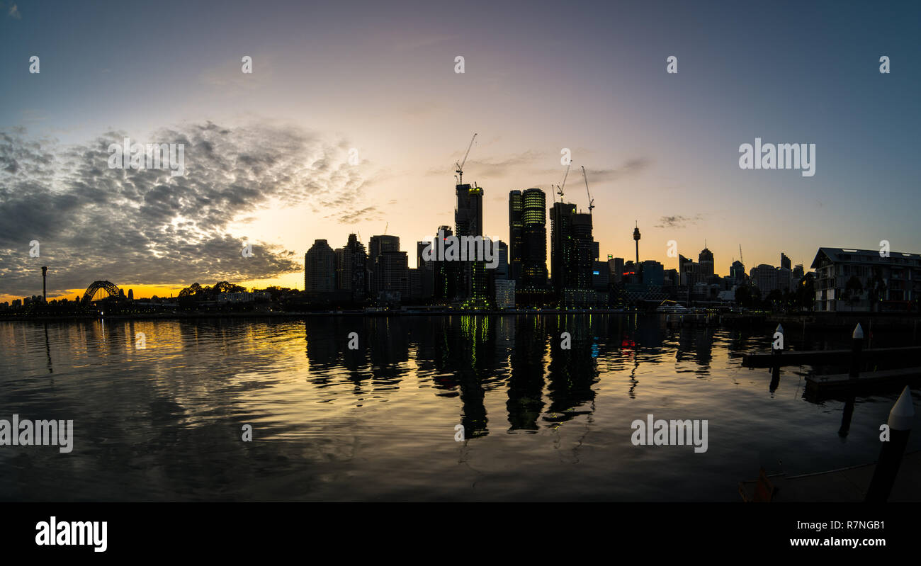 Sydney Harbour Bridge et de la ville au lever du soleil Banque D'Images