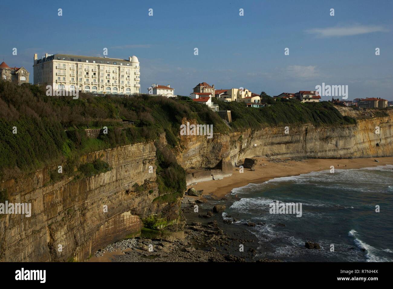 France, Pyrénées Atlantiques, Pays Basque, Biarritz, l'hôtel Regina sur le Clift, en face de l'océan Banque D'Images