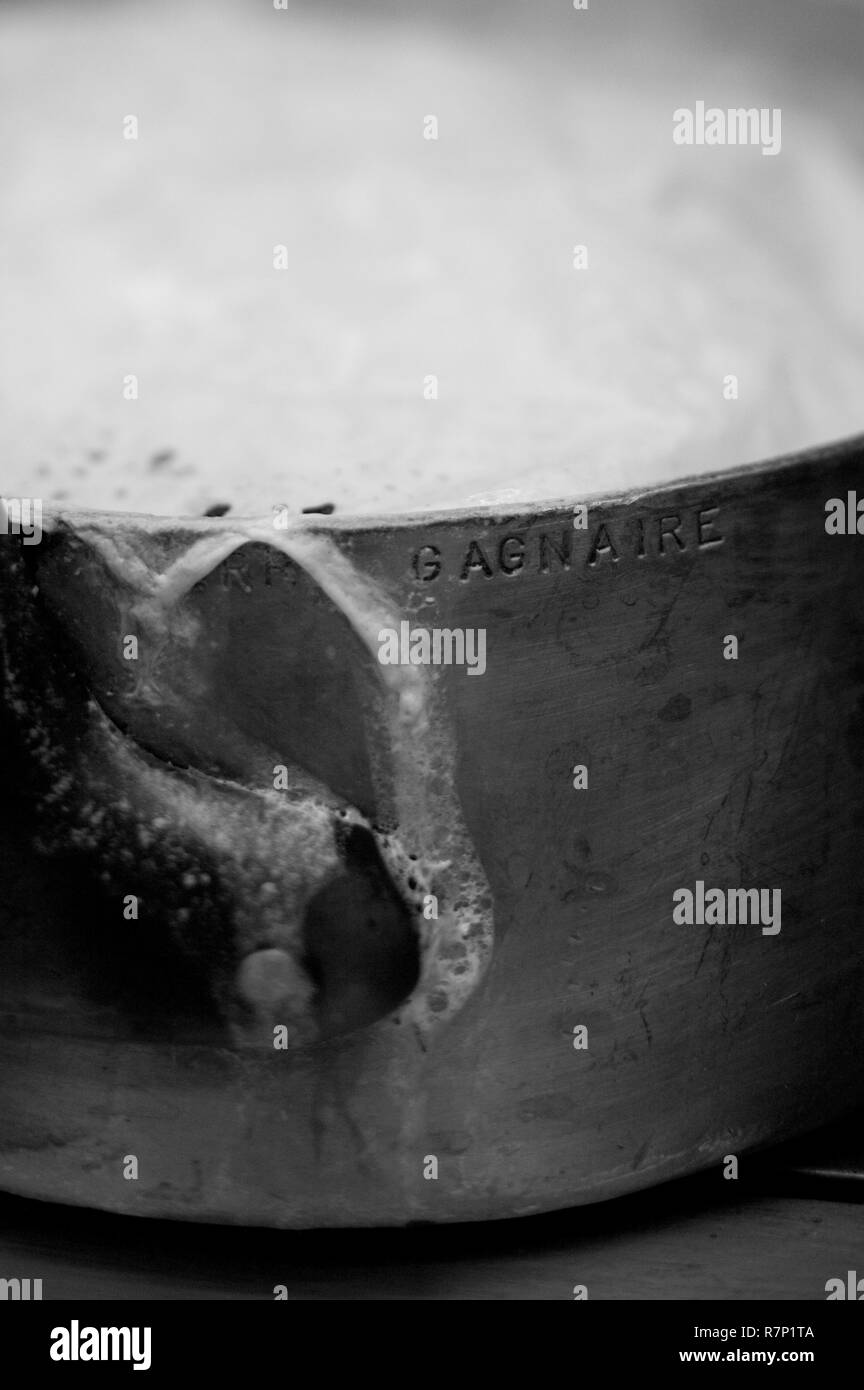 France, Paris, Restaurant Pierre Gagnaire, dans la cuisine et l'atmosphère de préparation Banque D'Images