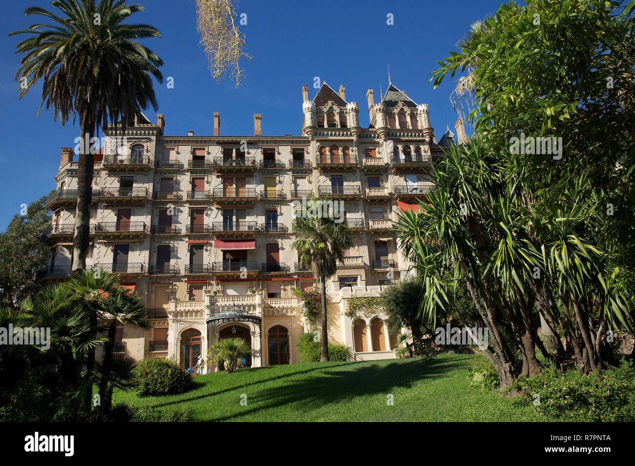 France, Alpes Maritimes, Cannes, Château de Vallombrosa sur l'avenue Jean Noailles Banque D'Images