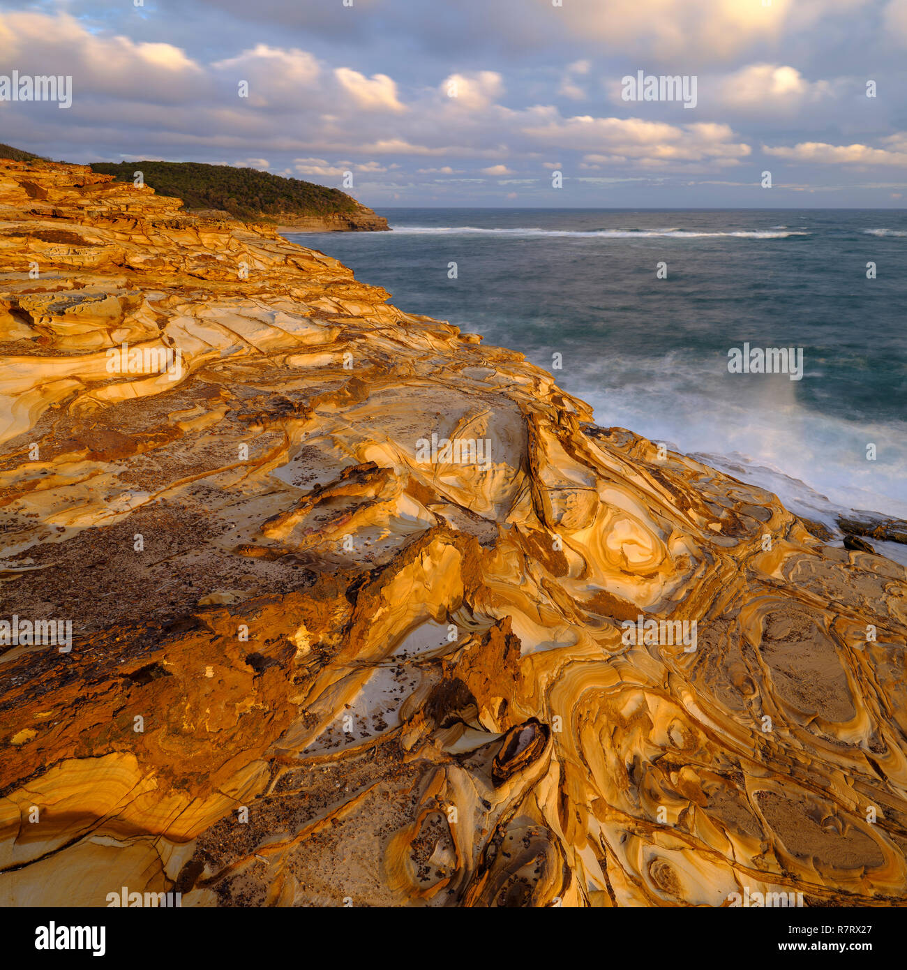 Putty Beach au coucher du soleil, Bouddi National Park, Central Coast, NSW, Australie Banque D'Images