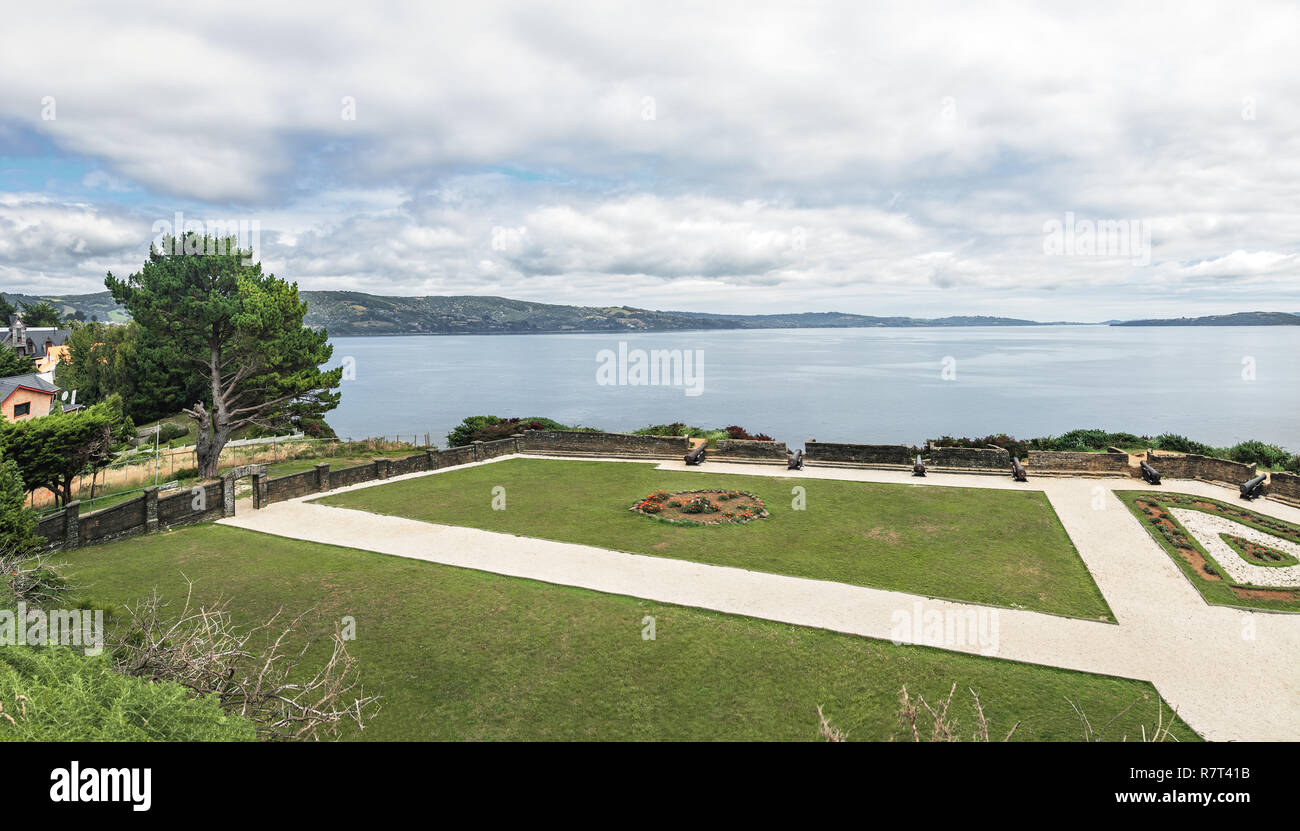 Batterie de ruines du Fort de San Antonio - Ancud, Ile de Chiloé, Chili Banque D'Images