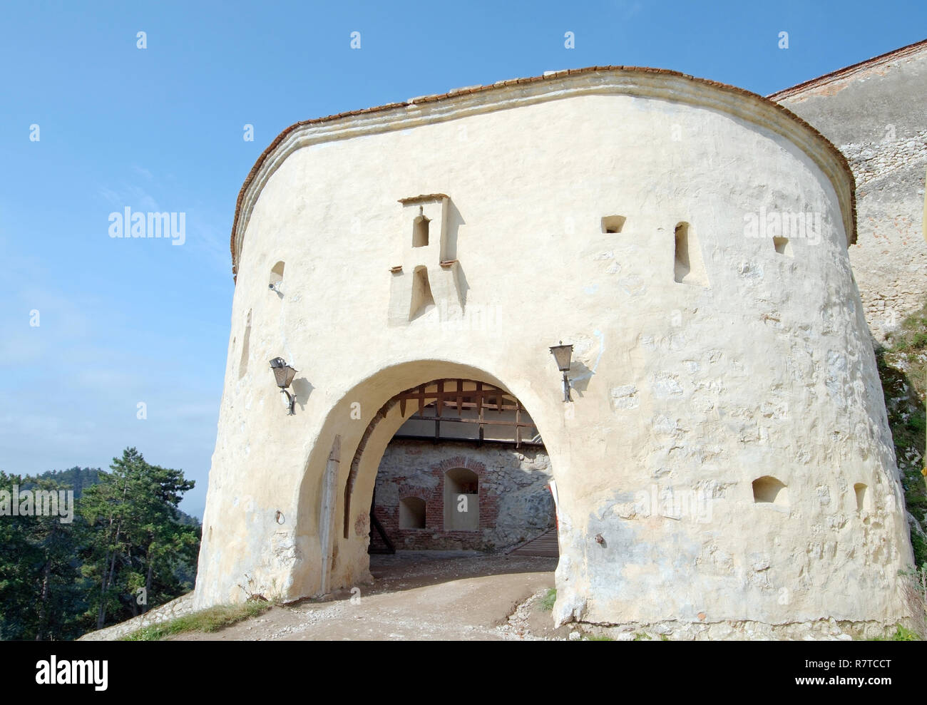 La porte principale de la Citadelle de Rasnov ou Rosenauer Burg, Rasnov, comté de Braşov, Transylvanie, Roumanie Banque D'Images