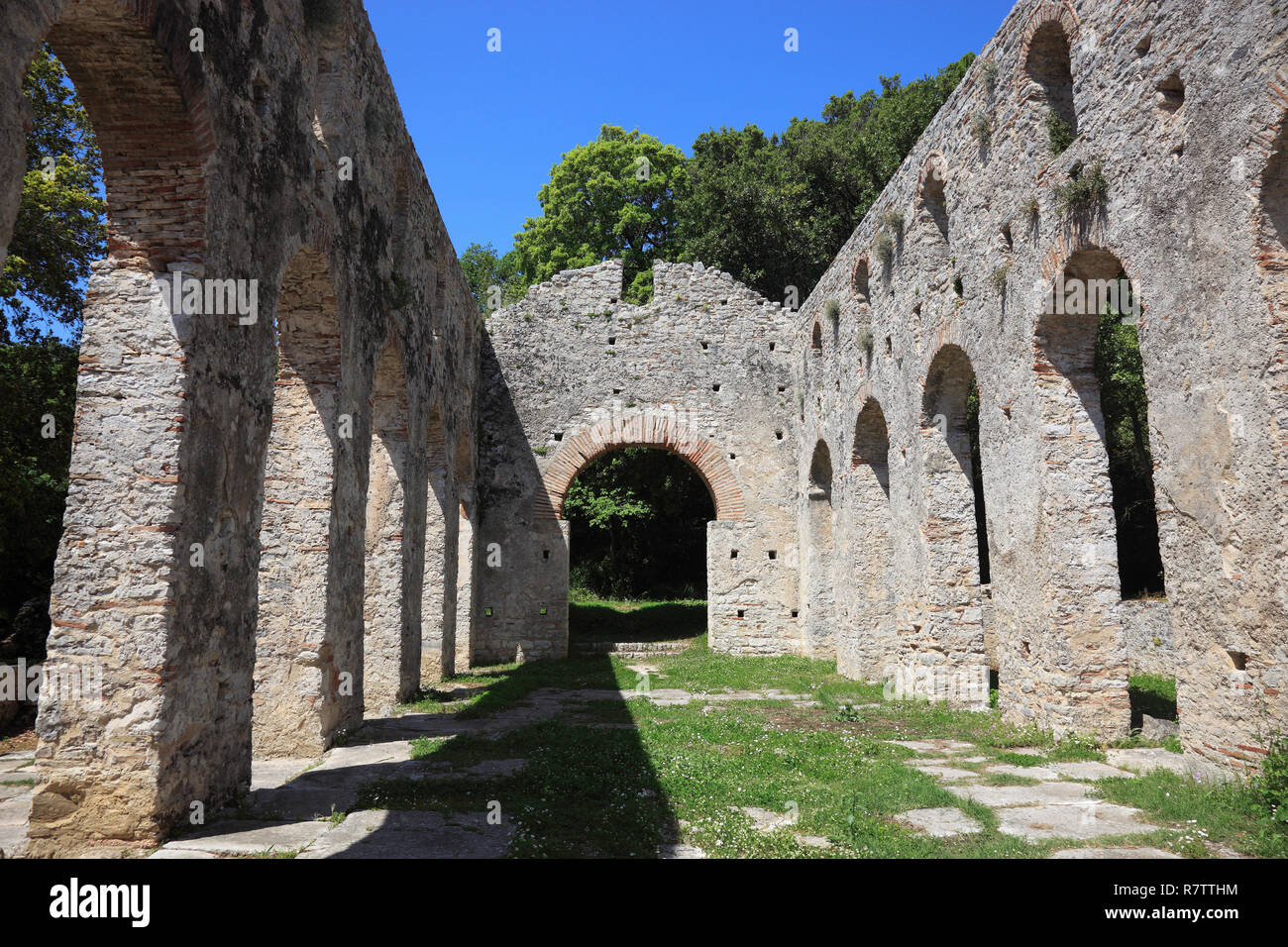 Début de l'Christian-Byzantine basilique dans les ruines de la ville antique de Butrint, Site du patrimoine culturel mondial de l'UNESCO, Butrint Banque D'Images