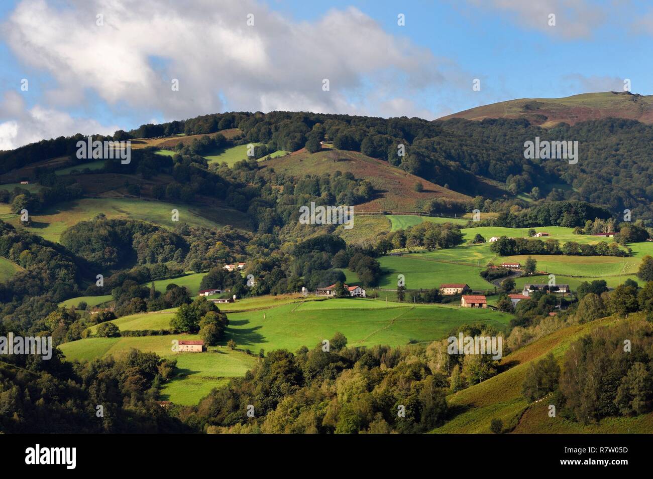 France, Pyrénées Atlantiques, Pays Basque, les fermes de la vallée des Aldudes Banque D'Images