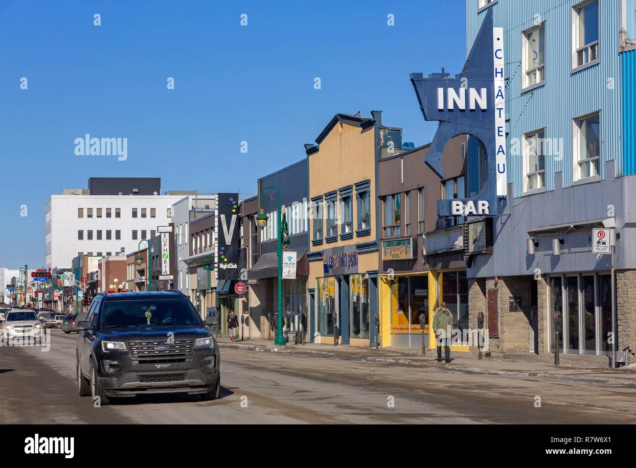 Canada, Province de Québec, l'Abitibi Témiscamingue, Abitibi, Val d'Or, la 3e Avenue, la rue commerçante de la ville. Banque D'Images Canada, Province de Québec, l'Abitibi Témiscamingue, Abitibi, Val d'Or, la 3e Avenue, la rue commerçante de la ville. Banque D'Images