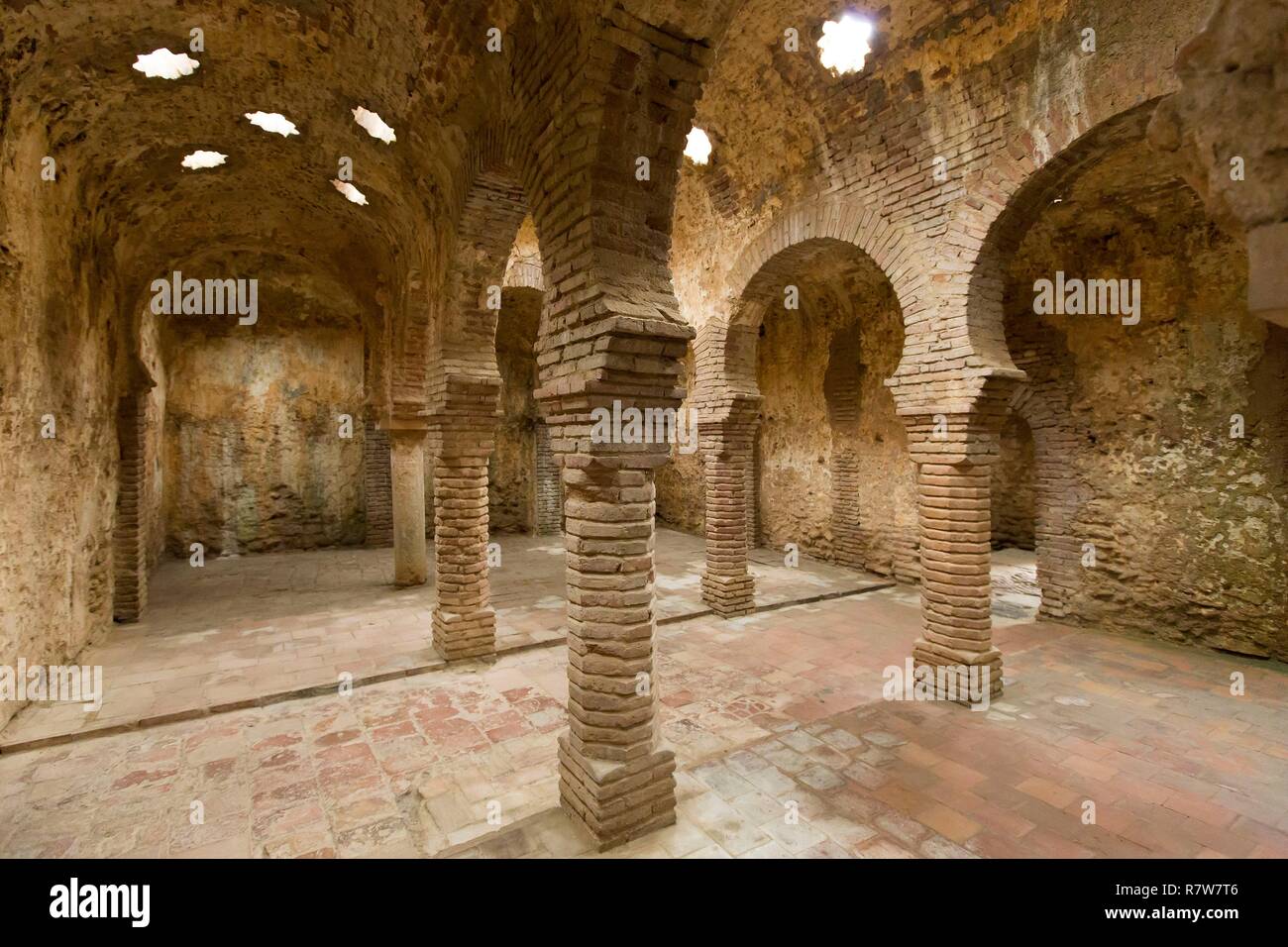 Espagne, Andalousie, province de Malaga, Ronda, la route des villages blancs (Ruta de los Pueblos Blancos), 13e siècle, les bains arabes dans l'ancien quartier juif Banque D'Images
