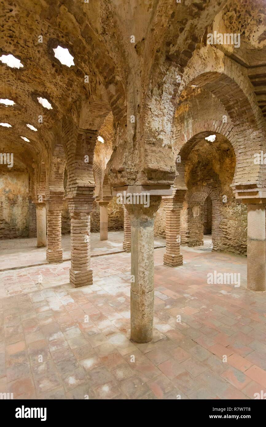 Espagne, Andalousie, province de Malaga, Ronda, la route des villages blancs (Ruta de los Pueblos Blancos), 13e siècle, les bains arabes dans l'ancien quartier juif Banque D'Images