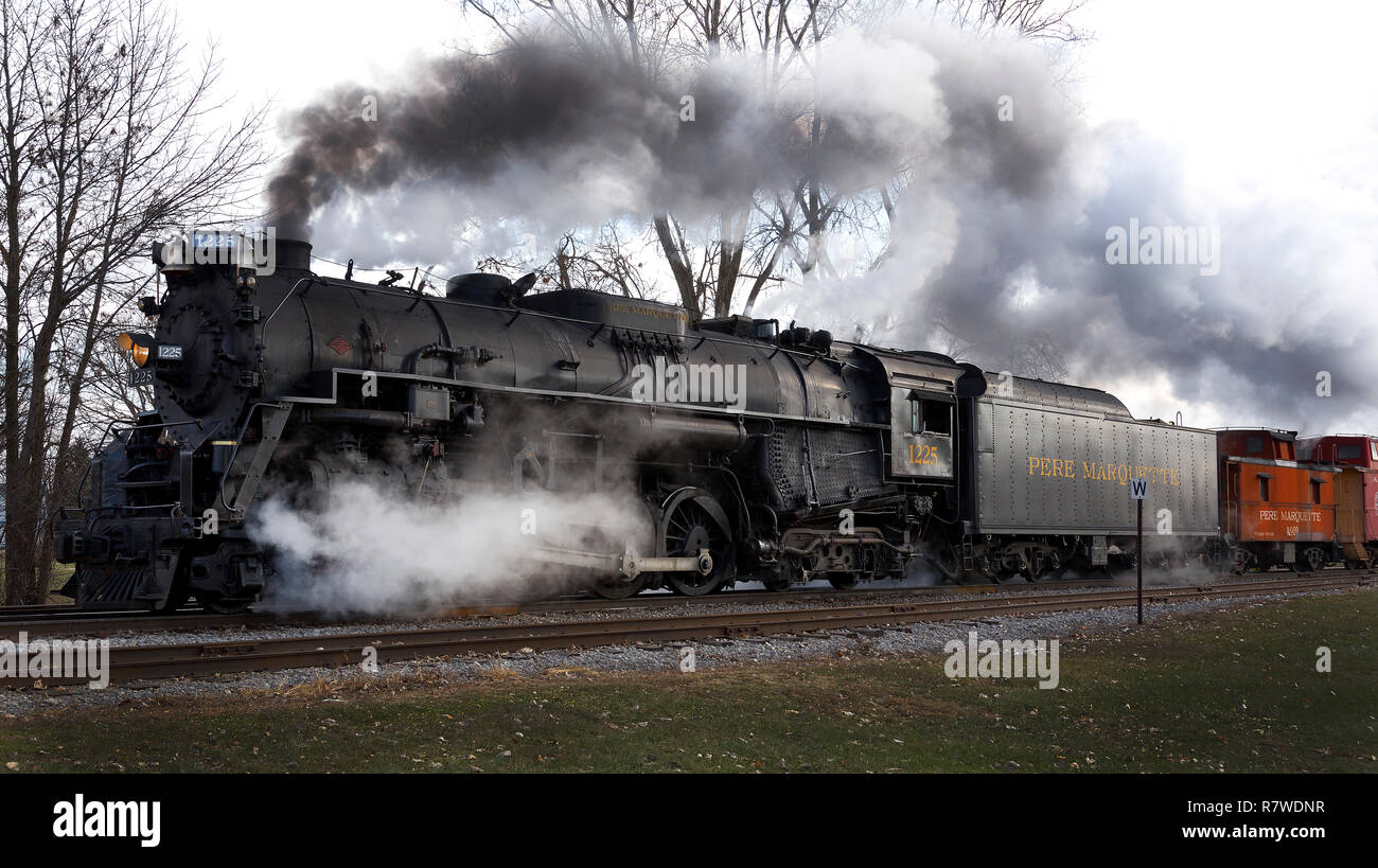 Le Pere Marquette 1225 connu sous le nom de Polar Express part de Owosso, Michigan Banque D'Images