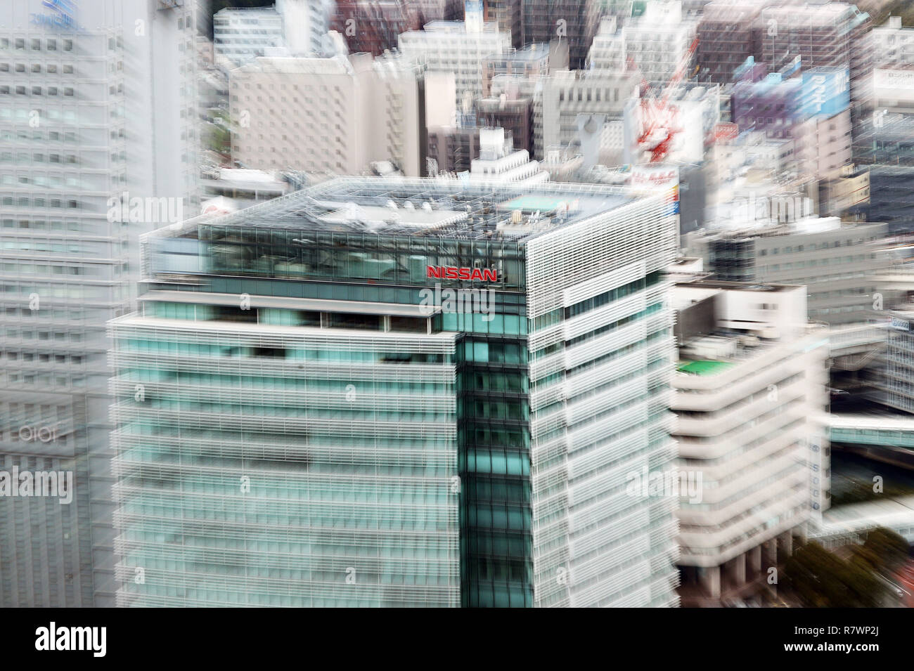 Le mardi. Dec 11, 2018. 11 décembre 2018, Yokohama, Japon - Japon Nissan Motor géant automobile de l'administration centrale se trouve dans la banlieue de Tokyo, Yokohama, le mardi 11 décembre 2018. Ancien président de Nissan Carlos Ghosn, son aide Greg Kelly et Nissan Motor ont été inculpées par les procureurs de Tokyo le 10 décembre de faux rapports de sécurité de l'entreprise. Credit : Yoshio Tsunoda/AFLO/Alamy Live News Banque D'Images
