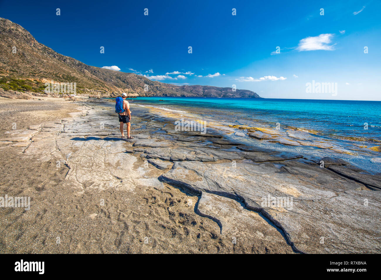 Kedrodasos beach près de Elafonissi Beach sur l'île de Crète avec azure de l'eau claire, la Grèce, l'Europe. La Crète est la plus grande et la plus populeuse de l'isl Grec Banque D'Images