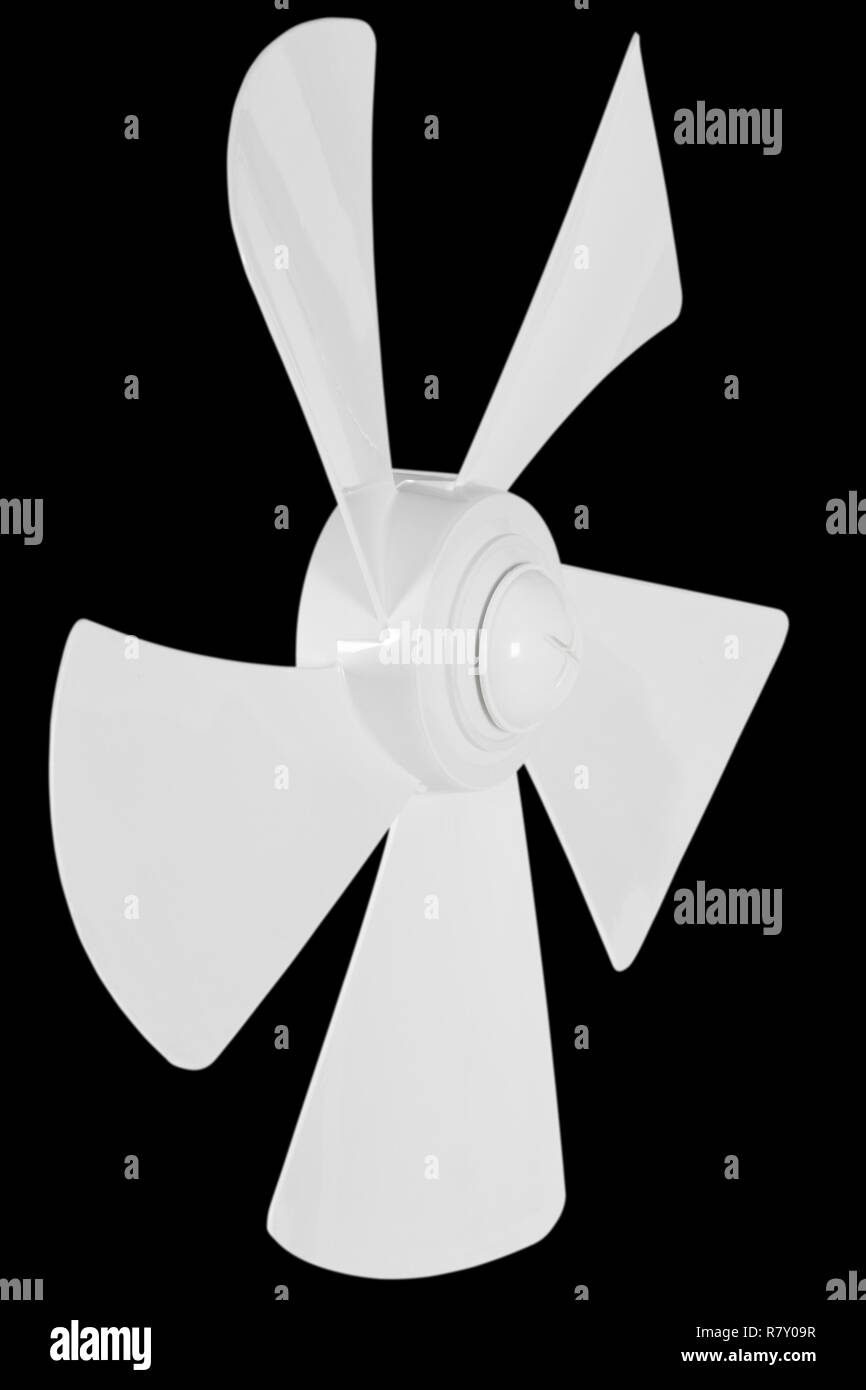 L'hélice du ventilateur, isolé sur fond noir, avec chemin de détourage Banque D'Images